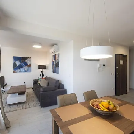 Apartamento Family-friendly With Swimming Pool Sveti Filip I Jakov, Biograd - 19325 *
