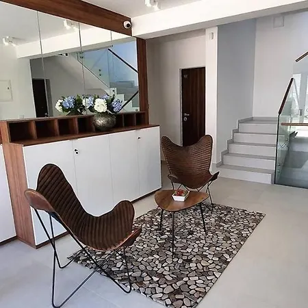 Family-friendly With Swimming Pool Sveti Filip I Jakov, Biograd - 19325 Apartamento