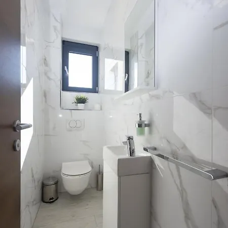 Family Friendly With A Swimming Pool Sveti Filip I Jakov, Biograd - 19325 Apartment Sveti Filip i Jakov