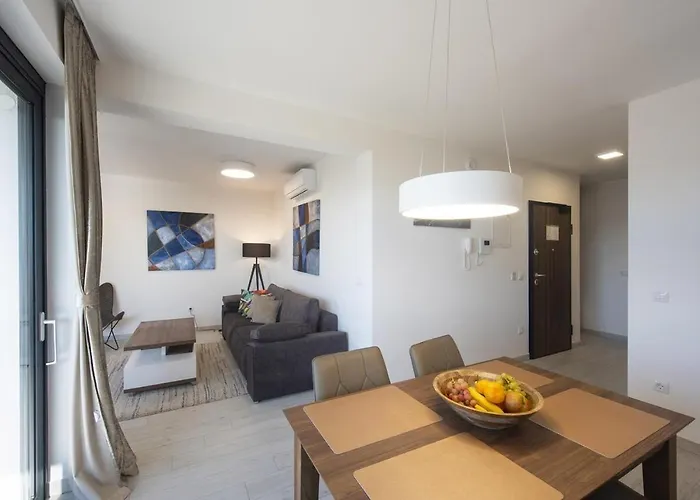 Апартаменты Family-friendly With Swimming Pool Sveti Filip I Jakov, Biograd - 19325 *