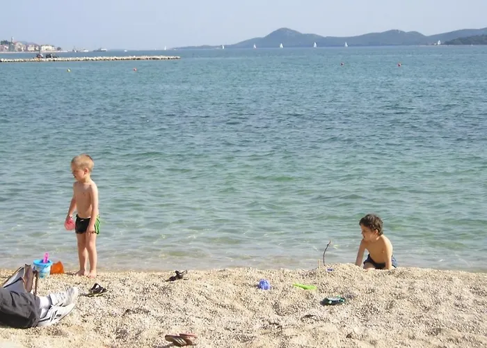 Family-friendly With Swimming Pool Sveti Filip I Jakov, Biograd - 19325 Апартаменты