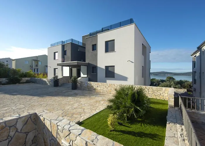Family-friendly With Swimming Pool Sveti Filip I Jakov, Biograd - 19325 Апартаменты Свети-Филип-и-Яков