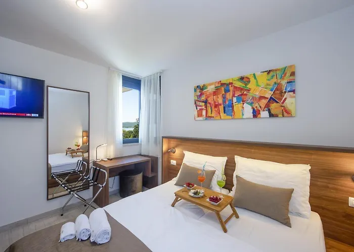 Family-friendly With Swimming Pool Sveti Filip I Jakov, Biograd - 19325 *