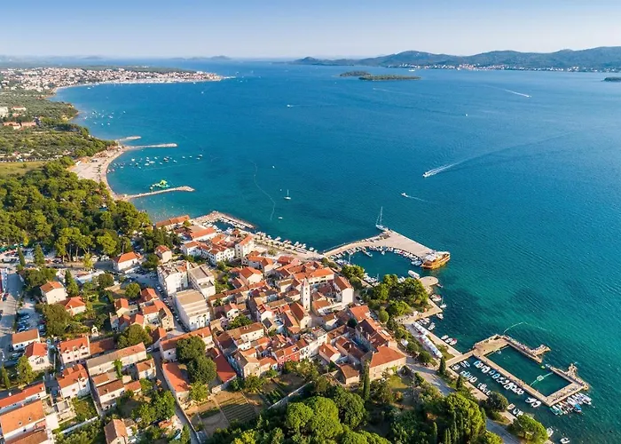 Family-friendly With Swimming Pool Sveti Filip I Jakov, Biograd - 19325 Апартаменты Свети-Филип-и-Яков
